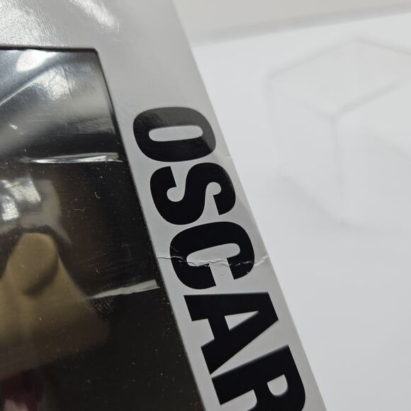 Funko Pop Smyths Special Edition OSCAR #76 Vinyl Figure Protector Toy NEW - Picture 7 of 7